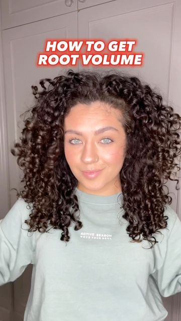 Top Volume Curly Hair, How To Fix Flat Roots Curly Hair, How To Volume Curly Hair, How To Lift Roots Curly Hair, Curly Hair Products For Volume, Root Lift For Curly Hair, How To Get Root Volume With Curly Hair, How To Get Volume In Hair Roots Curls, Curly Hair Root Volume