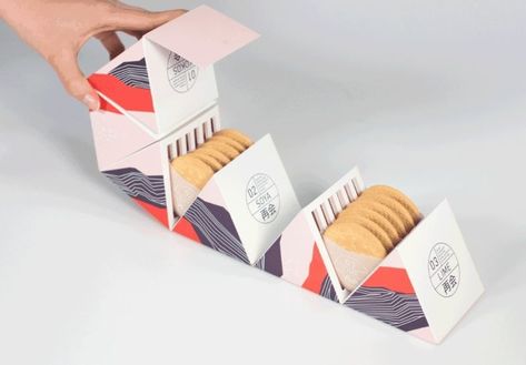 SAIKAI is a conceptual design that four students created to package cookies in a whimsical and endearing way. Modern Packaging Design, Biscuit Packaging, Biscuits Packaging, Modern Packaging, Innovative Packaging, Cookie Packaging, Box Packaging Design, Chocolate Packaging, Food Packaging Design