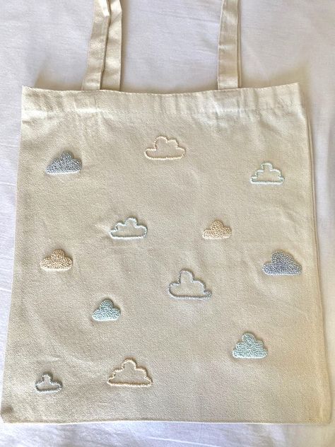 Diy Tote Bag Design, Clothes Embroidery Diy, Diy Embroidery Designs, Embroidered Tote Bag, Basic Embroidery Stitches, Diy Embroidery Patterns, Pola Sulam, Kraf Diy, Embroidered Tote