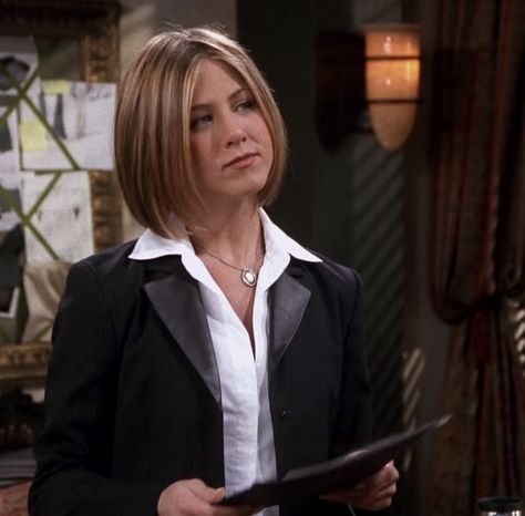 Rachel Bob Haircut, Rachel Short Hair, Rachel Green Short Hair, Aniston Haircut, Chelsea Kane Hair, Jennifer Aniston Haircut, Haircut Options, Jennifer Aniston Hair Color, Rachel Green Hair