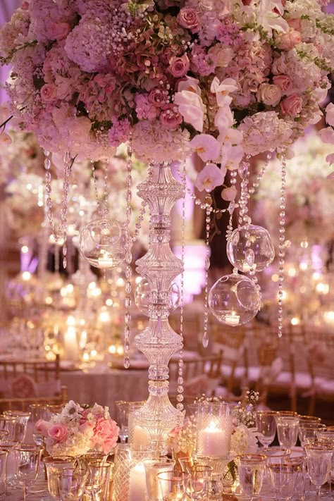 Flower Theme Centerpieces, Quince Main Table Ideas, Glitter Wedding Decor, 15 Decorations, Wedding Table Pink, David Tutera Wedding, Quince Decor, Quince Themes, Quinceanera Pink