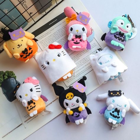 Sanrio Halloween, Ghost Plush, Character Dress Up, Toy Keys, Halloween Symbols, Cinnamoroll Kuromi, Hello Kitty Halloween, Halloween Toys, Ghost Design