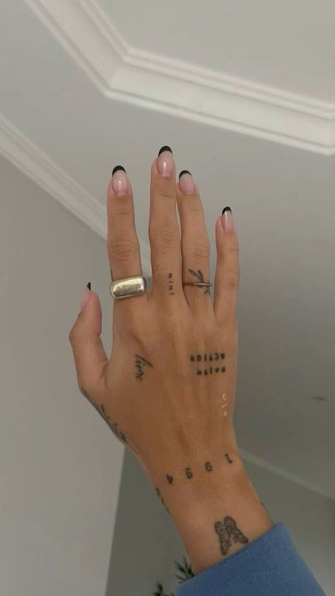 Small Delicate Hand Tattoos For Women, Women Tattoos Fine Line, Back Hand Tattoos, Micro Hand Tattoos For Women, French Inspired Tattoos, Classy Finger Tattoos, Inner Hand Tattoo, Hand Tattoos Female, Top Of Wrist Tattoos For Women