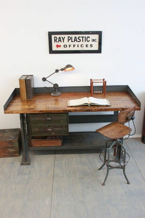 Vintage Living Room Design, Industrial Bedroom Furniture, Solid Wood Bedroom Furniture, Industrial Workbench, Furniture Movers, Wood Bedroom Furniture, Industrial Design Furniture, Vintage Industrial Decor, Industrial Bedroom