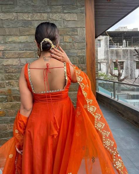 Back Anarkali Design, Suit Back Design Neck, Kurta Back Design, Orange Anarkali Suits, Orange Kurti Design, Anarkali Aesthetic, Orange Anarkali Dress, Orange Salwar Suit, Orange Indian Outfit