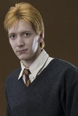 Fred Weasley | Seven Minutes in Heaven with Hogwarts Boys Seven Minutes In Heaven, Percy Weasley, Arthur Weasley, Phelps Twins, Oliver Phelps, Fred And George Weasley, Images Harry Potter, Weasley Twins, Fred Weasley