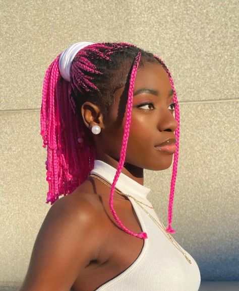 Pink Short Braids, Fuchsia Braids, Pink Braids Hairstyles, Pink Braided Hairstyles, Pink Braids Black Women, Pink Hair Black Women, Braids Hairstyles Ideas, Pink Box Braids, Pink Braids