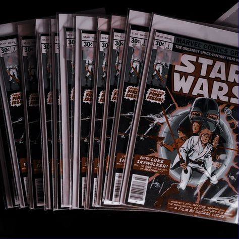 Comic Books Aesthetic, Eric Forman, Star Wars Comic Books, Wolf Movie, Fantasy Star, Game Of Survival, Space Fantasy, Addicted Series, Star Wars Comics