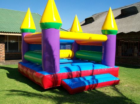 Jumping Castle Party Ideas, Castle Party Ideas, Party Ideas Kids, Festival Themed Party, 17 Birthday Cake, Jumping Castle, Castle Party, 17 Birthday, Marquee Hire