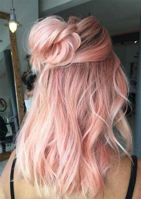 35 Charming Rose Gold Hair Colors Rose gold hair,hair colors,hairstyle ideas. Buttery Blonde, Pink Ombre Hair, Gold Hair Colors, Hair Color Rose Gold, Pastel Pink Hair, Ombré Hair, Rose Gold Hair, Ombre Hair Color, Pastel Hair