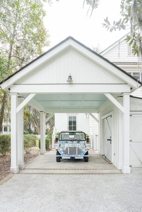 Carport In Backyard, Pretty Carport, Unattached Garage Ideas, Portico Carport, Carport Designs Attached To House, One Car Garage Ideas, Detached Carport Ideas, Carport With Room Above, Carport Attached To House