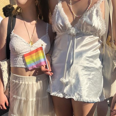 Pride Parade Outfit Aesthetic, Pride Outfits Aesthetic, Pride Parade Aesthetic, Closet Manifestation, Outfits For Nyc, Nyc Pride Parade, Parade Outfit, Pride Parade Outfit, Nyc Pride