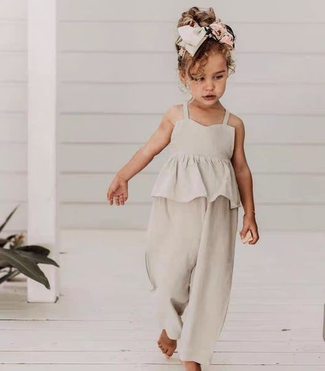 Mode Rose, Backless Romper, Body Suit Outfits, Ruffle Romper, One Piece Outfit, Dresses Kids Girl, Toddler Fashion