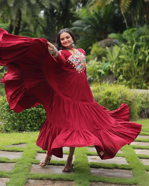 "Dancing through Navratri in style! ✨ - "Lehenga twirls and Garba whirls! Ready for the festival vibes. 💃 - "Bringing out the best festive attire this Navratri! 🌸 Order & Inquiry ( WhatsApp) :- +917818861004 ❤️💚💙 *WhatsApp Clothing update Designs...join.* https://chat.whatsapp.com/Fu7EdOqE4fNEsyJiuQPyuC ❤️💚💙 *Jewellery Collection Update Join:-* https://chat.whatsapp.com/Bt0n6AKpYvAJper7JpZIPI ❤️💚💙 - #GarbaReady - #DanceOfNavratri Ethnic Wear Indian, Festive Attire, Festival Vibes, The Festival, Jewellery Collection, Diwali, Mumbai, Lehenga, Dancing