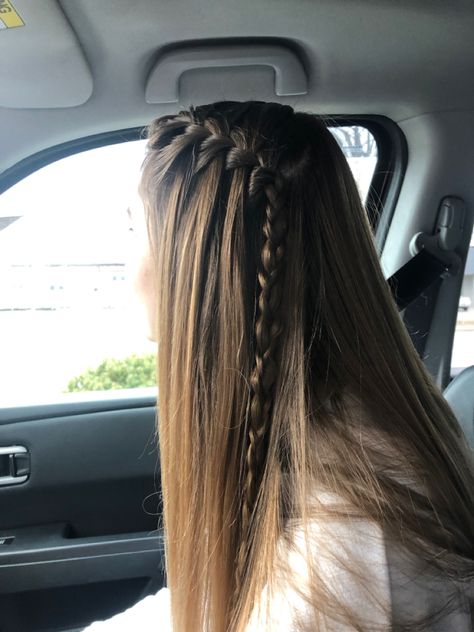 Waterfall Braid Wedding Hair, Braid Front Of Hair, Long Hair Braided Hairstyles, Adorable Hairstyles, Braided Pigtails, Waterfall Braid Hairstyle, Oscar Hairstyles, Waterfall Hairstyle, Easy Trendy Hairstyles