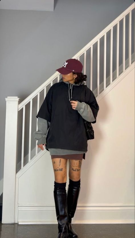 Mask Fem Outfits, Streetwear Fashion Dress Outfit, Tomboy Chic Plus Size, Casual Outfits Layers, 33 Degree Weather Outfit, T Shirt Layered Over Long Sleeve, Fun Layered Outfits, Layer T Shirt Outfit, Layered Pants Outfit