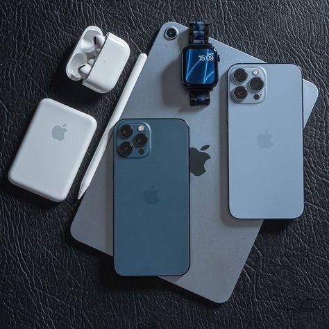 All Apple Products Aesthetic, Apple Aesthetic Products, Apple Setup, Apple Gadgets Iphone, Jade Accessories, All Apple Products, Iphone Gadgets, Apple Iphone Accessories, Tech Aesthetic