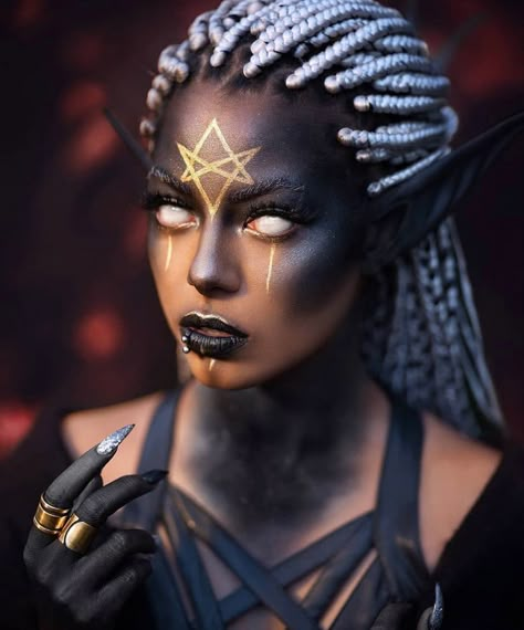 Psychic Makeup Halloween, Witchy Makeup Hooded Eyes, Dark Magic Makeup, Bog Witch Makeup, Black And Gold Witch Makeup, Silver Witch Makeup, Lunar Witch Makeup, Black Fantasy Makeup, Demon Witch Makeup