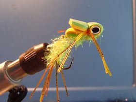 Saltwater Fishing Gear, Homemade Fishing Lures, Diy Fishing Lures, Pike Flies, Fly Fishing Tips, Saltwater Flies, Striped Bass, Fly Patterns, Fishing Diy