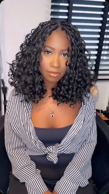 Very Curly Braids, Boho Braided Bob Hairstyles, Box Braid Bob With Curls, Shoulder Length Boho Twists, Curly And Braided Hairstyles, Curly Braids Short, Bob Curly Braids, Goddess Braids Medium Length, Bob Braids Hairstyles For Black Women