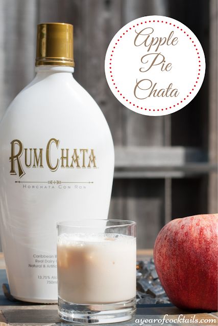 Apple Pie Chata is the perfect blend of apple pie liqueur or Rum Chata. Shots With Rum Chata, Rum Chata Recipes, Apple Pie Drink Alcohol, Rumchata Recipes Drink, Apple Pie Moonshine Drinks, Apple Pie Drink, Rumchata Drinks, Apple Pie Cocktail, Rumchata Recipes