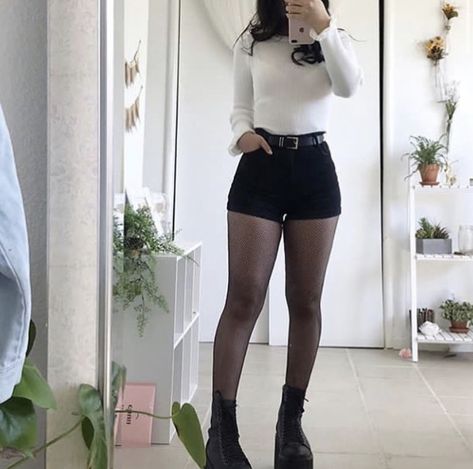 Black Shorts And Stockings Outfit, Stockings With Shorts, Shorts And Stockings Outfit, Black Shorts With Tights, Shorts With Stockings Outfits, Stockings Outfit, Tights Outfit, Stylish Dress Designs, Basic Outfits