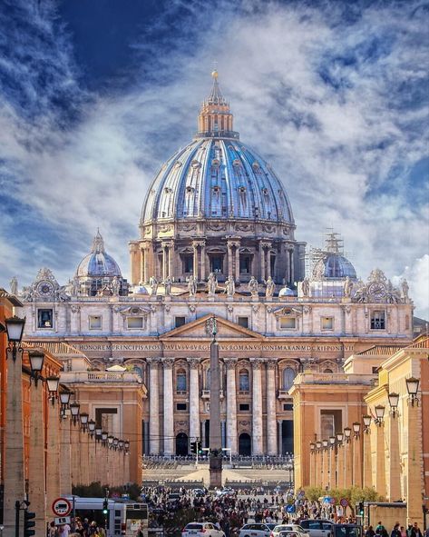 Saint Peter’s Basilica, St. Peter’s Basilica, Notre Dame Basilica, Catholic Aesthetic, Italy Tourism, St Peters Basilica, Design Tattoos, Rome City, St Peters