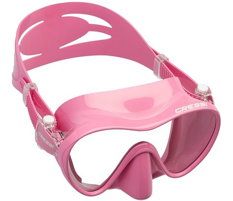 The Cressi F1 mask is light and low volume to sit close to your face. The flared single lens offers a good field of view, including over the bridge of the nose. Looking for more options? Click through to check out our complete list for best scuba diving and snorkel masks for women! #TravelFashionGirl #TravelFashion #PackingTips #scubadivingmask #scubadivingtips #scubadivinggear Pink Snorkel, Parts Of The Nose, Scuba Diving Mask, Dive Mask, Best Scuba Diving, Scuba Gear, Snorkel Mask, Snorkel Set, Diving Center