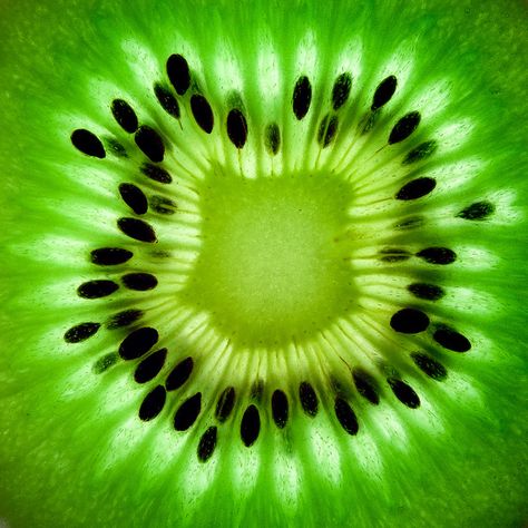 I really like this photo of the kiwi because it looks different and the colour in it is very strong which makes it stand out loads Ryan Taylor, Macro Fotografia, Macro Photography Tips, Foto Macro, Photo Macro, Pattern Photography, Fruit Photography, Texture Photography, Kiwi Fruit