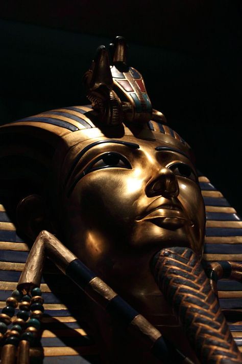 Tutankhamun King Tut Facts, King Tut Tomb, The Boy King, King Tutankhamun, Ancient Egyptian Civilization, Walk Like An Egyptian, Upper Egypt, Egyptian Civilization, The Nile River