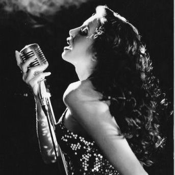 Musician Photography, Woman Singing, Foto Transfer, Vintage Glam, White Photo, Vintage Glamour, Cabaret, Up Girl, White Photography