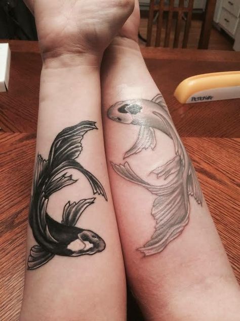 Avatar the Last Airbender Koi Fish Tui And La Tattoo, Goldfish Tattoo, Pair Tattoos, Avatar Tattoo, Twin Tattoos, Shadow Tattoo, Black Fish, Pisces Tattoos, Koi Tattoo