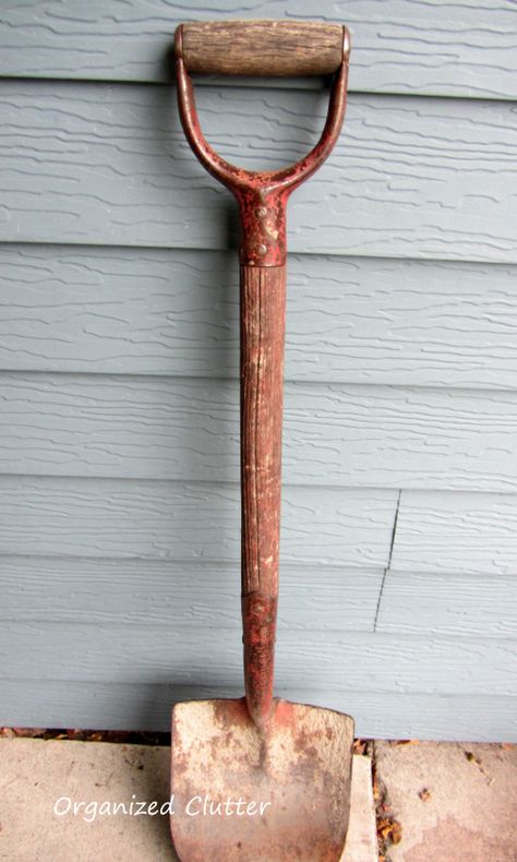 A shovel like this would be needed to dig the grave for the mom's casket. Willy Jeep, Granite Quarry, Junk Garden, Organized Clutter, Moving Tools, Small Terracotta Pots, Magazine Organization, Old Fashioned Love, Garden Container