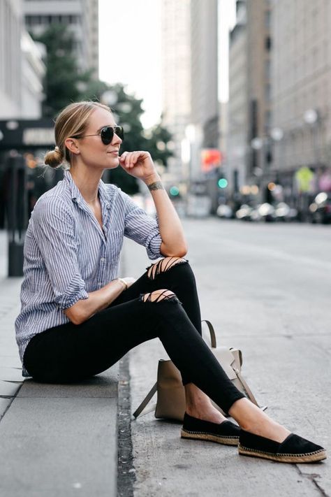 Black Espadrilles to Wear this Summer Women Espadrilles Outfit, Blue Espadrilles Outfit, Espadrilles Outfit Jeans, White Espadrilles Outfit, Blue And White Shirt Outfit, Black Espadrilles Outfit, White And Blue Striped Shirt Outfit, Black And White Striped Shirt Outfit, Alpargatas Outfit