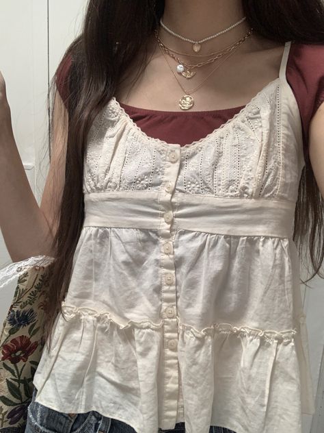 Layered Coquette Outfit, Brandy Melville Summer Outfits, Layering Shirts Outfit, Layered Shirt Outfit, Layered Outfits Summer, Long Jorts Outfits, Tank Top Layered Over Shirt, Summer Layers Outfit, Necklace Outfit Ideas