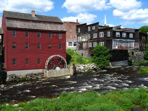 Lake Winnipesaukee, Places To Live, Brick Architecture, White Mountains, Appalachian Trail, Best Places To Live, Beautiful Buildings, Historic Buildings, New Hampshire