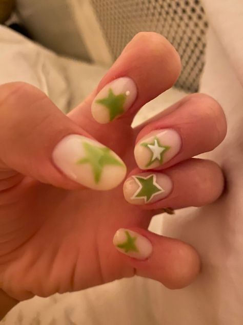 star nails ⭐️💐 Grunge Nails Short, Firework Nails, Hello Nails, Green Nail, Casual Nails, Soft Nails, Nail Jewelry, Short Acrylic Nails Designs, Star Nails