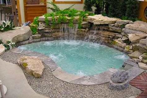 Inground Hot Tub, Pool With Waterfall, Inground Spa, Small Pools Backyard, Selamat Hari Valentine, Backyard Spa, Hot Tub Landscaping, Kolam Koi, Diy Hot Tub