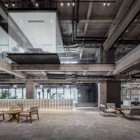 Dezeen Awards China 2023 interiors shortlist revealed Warehouse Office, Factory Interior, Warehouse Design, Retail Interior, Building Structure, Interior Projects, Office Interior Design, Office Building, Public Space