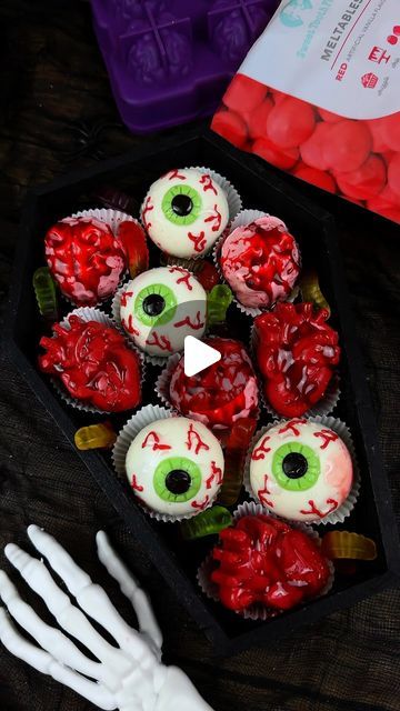 Maria Gomez on Instagram: "Deliciously gory Halloween strawberries. I snagged the 3D ice molds from @michaelsstores to make these gruesome treats.   @michaelsstores Brain, Eye and Heart 3D Silicone molds @michaelsstores Sweet Tooth Fairy Meltables in light pink for the brain, white for the eyes and red for the hearts.  @michaelsstores Cauldron warmer to melt chocolate  Fresh Strawberries for dipping  Optional: red colored ganache or filling for strawberries.  Optional: Red blood glaze for topping the treats   #michaels #michaelshalloween #makeitwithmichaels halloween #halloweenbaking #chocolatecoveredstrawberries #dippedstrawberries #dippedberries #chocolatecovered #fallaesthetic #goth #berries #strawberry #strawberries #halloweenfood #halloweencookies #spooky #spookyseason #spookyszn #spo Strawberry Halloween Treats, Colored Ganache, Halloween Strawberries, Strawberry Halloween, Brain Mold, Maria Gomez, Dipped Berries, Halloween Party Planning, Michaels Halloween