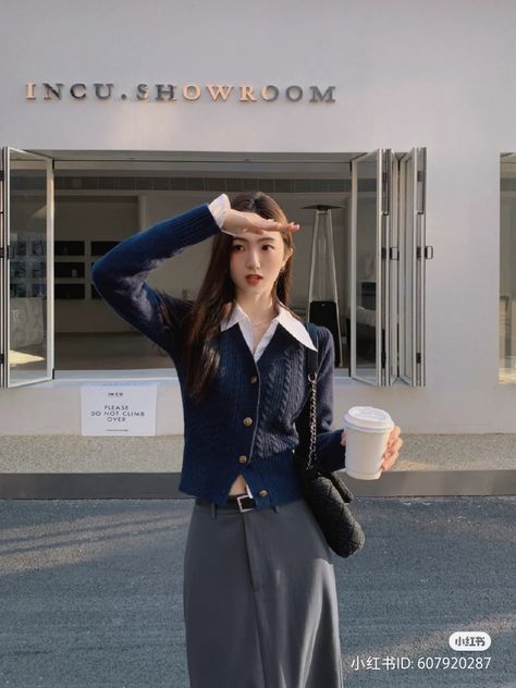 Official Clothes, Japan Outfits, Korean Fits, Dark Academia Style, Korean Outfit Street Styles, Academia Style, Classy Work Outfits, Cute Poses For Pictures, Cute Poses