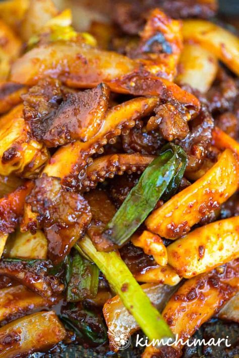 Spicy Squid and Pork Stir-Fry (Osam Bulgogi 오삼불고기) Osam Bulgogi, Korean Recipe, Korean Pork, Pork Belly Slices, Squid Recipes, Bulgogi Recipe, Asian Stir Fry, Gochujang Sauce, Making Fried Rice