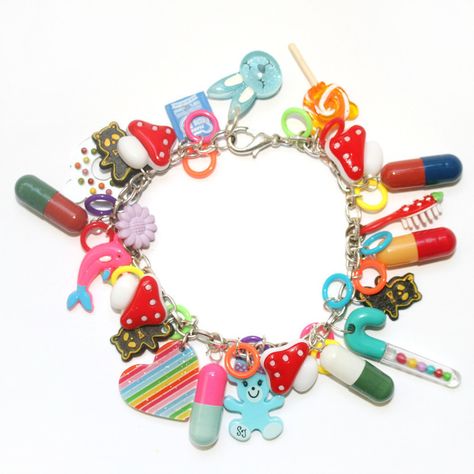 Kitschy Happy Pills And Rainbows Loaded Charm Bracelet Png Accessories, Accessories Png, Aesthetic Bracelet, Kei Visual, Happy Jewelry, Vintage Png, Png Aesthetic, Happy Pills, Bracelet Vintage