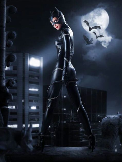 Cat woman Catwoman Photoshoot, Catwoman Selina Kyle, Catwoman Cosplay, The Wolverine, Gotham Girls, Batman Returns, Art Village, Batman And Catwoman, Cat Woman Costume