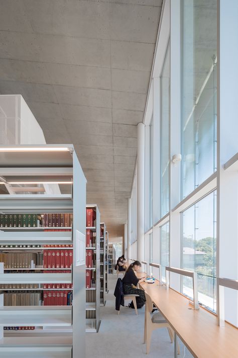 kazuyo sejima completes library at japan women's university University Library Interior Design, University Library Design, Library Design Architecture, Public Library Interior, Plants Library, Library Interior Design, Public Library Design, Tokyo University, Kazuyo Sejima