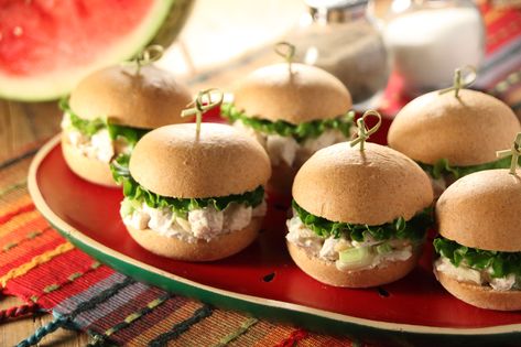 Chicken Salad Sliders, Rhodes Recipes, Mini Sandwiches, Slider Recipes, Baking With Kids, Wrap Sandwiches, Appetizers For Party, Appetizers Easy, Chicken Salad