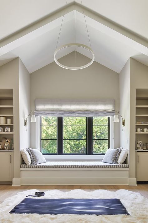 window seat ideas Window Seat Living Room, Modern Window Seat, Bedroom Bench Seat, Window Seat Ideas, Bedroom Window Seat, Cozy Window, Family Room Windows, Window Bench Seat, Cozy Window Seat