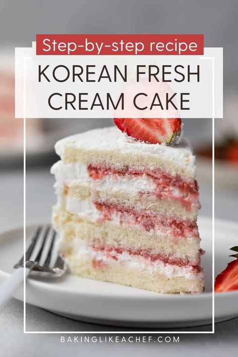 Korean Genoise Cake, Korean Strawberry Cake Recipe, Strawberry Shortcake Sponge Cake, Korean Cream Cake Recipe, Korean Whipped Cream Cake, Asian Cream Cake, Korean Fresh Cream Cake, Strawberry And Cream Cake Recipe, Korean Cream Cake