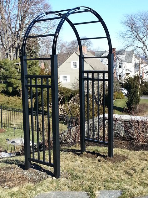 Black Aluminum Arbor Black Metal Trellis, Iron Arbor, Garden Trellis Designs, Metal Arbor, Small Trellis, Garden Arch Trellis, Garden Fences, Arbors Trellis, Arch Trellis