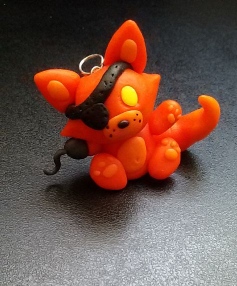 Fnaf Clay, Fnaf Clay Figures, Polymer Clay Pokemon Easy, Charmander Polymer Clay, Pokemon Clay Charms, Mimikyu Polymer Clay, Fnaf Crafts, Clay Monsters, Skate 3